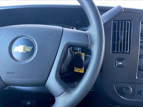 Used 2020 Chevrolet Express 3500 LT w/ LT Preferred Equipment Group RWD image 25