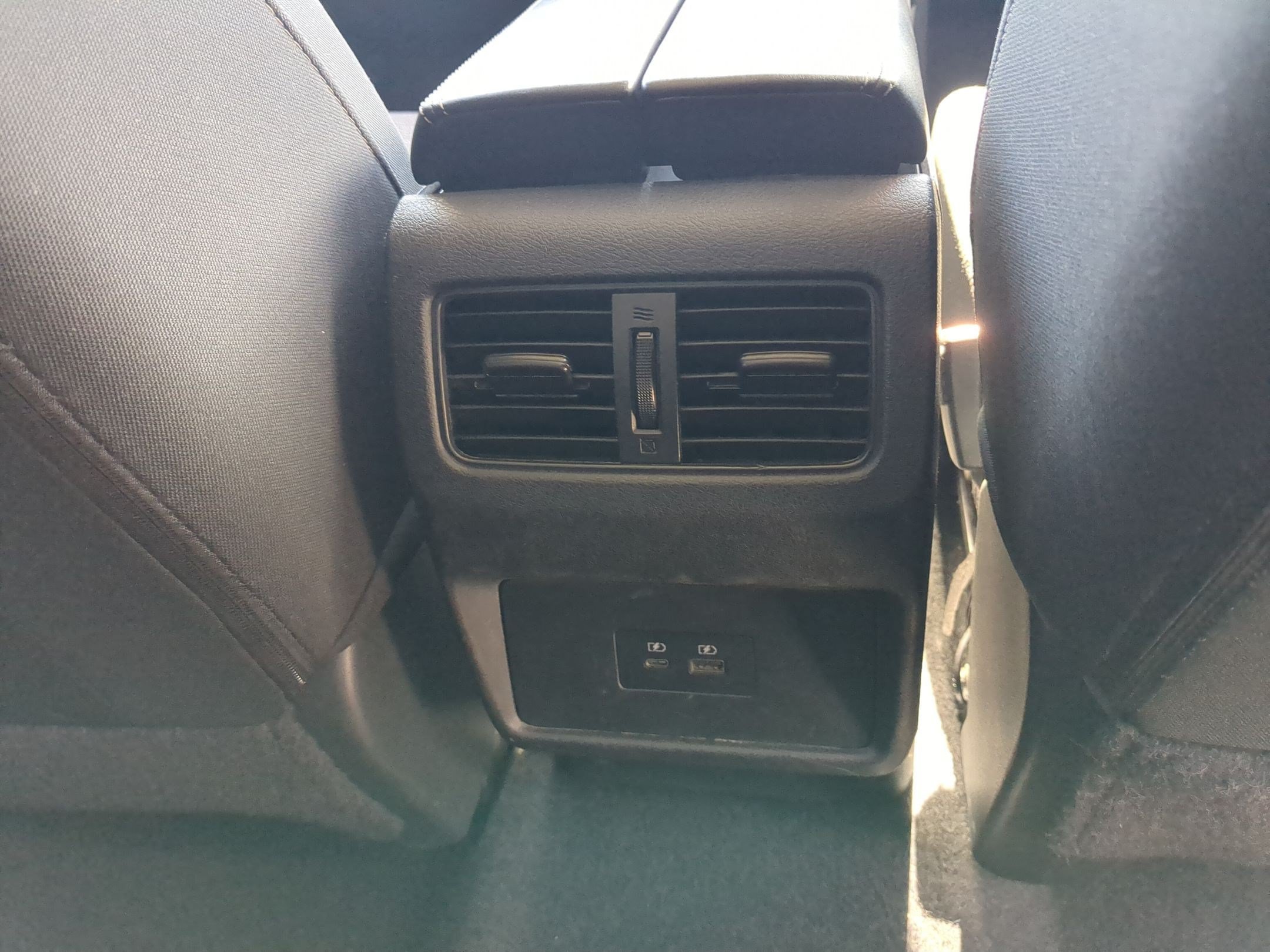 Used 2023 Nissan Rogue SV AWD/4WD image 29