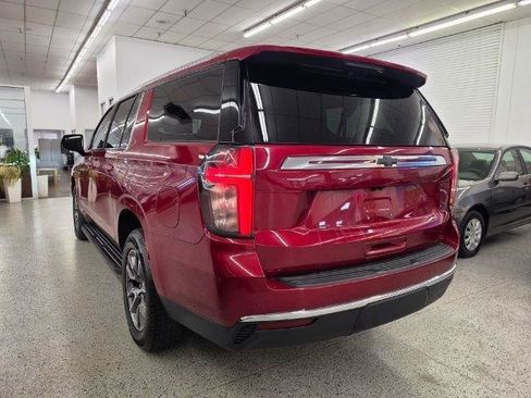 Used 2022 Chevrolet Suburban LS w/ Driver Alert Package AWD/4WD image 7