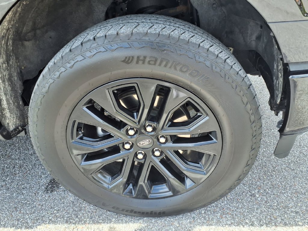 Used 2024 Ford F150 Lariat AWD/4WD image 9