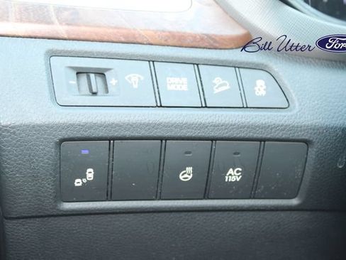 Used 2017 Hyundai Santa Fe Limited FWD image 23