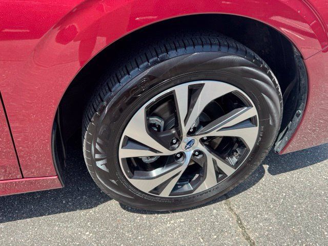 Used 2025 Subaru Legacy Premium AWD/4WD image 10