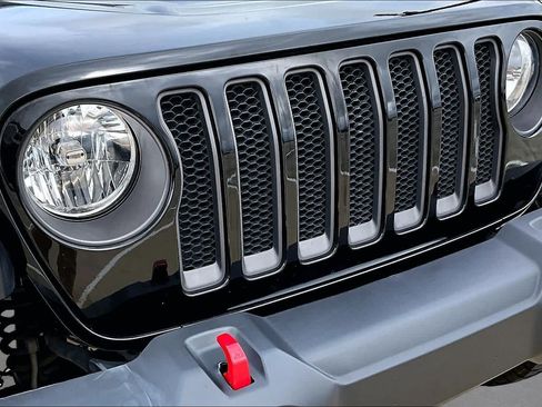 Used 2022 Jeep Wrangler Unlimited Rubicon w/ Xtreme Recon 35" Tire Package AWD/4WD image 29
