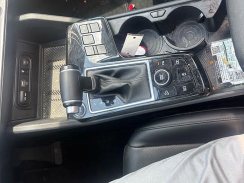 Used 2023 Kia Sportage SX image 15