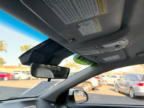 Used 2022 Hyundai Kona SE image 16