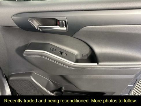 Used 2021 Toyota Highlander XSE AWD/4WD image 26
