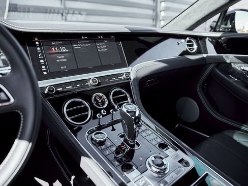 Used 2022 Bentley Continental GT image 54