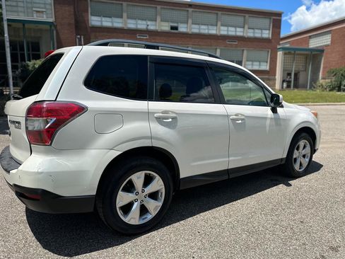 Used 2014 Subaru Forester 2.5i Premium w/ Popular Package #2 AWD/4WD image 9