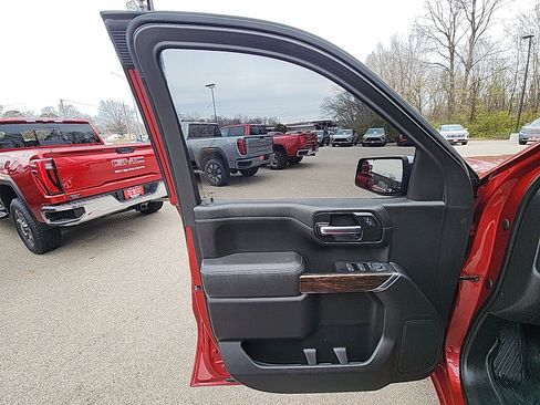 Used 2021 GMC Sierra 1500 SLE w/ Preferred Package image 14