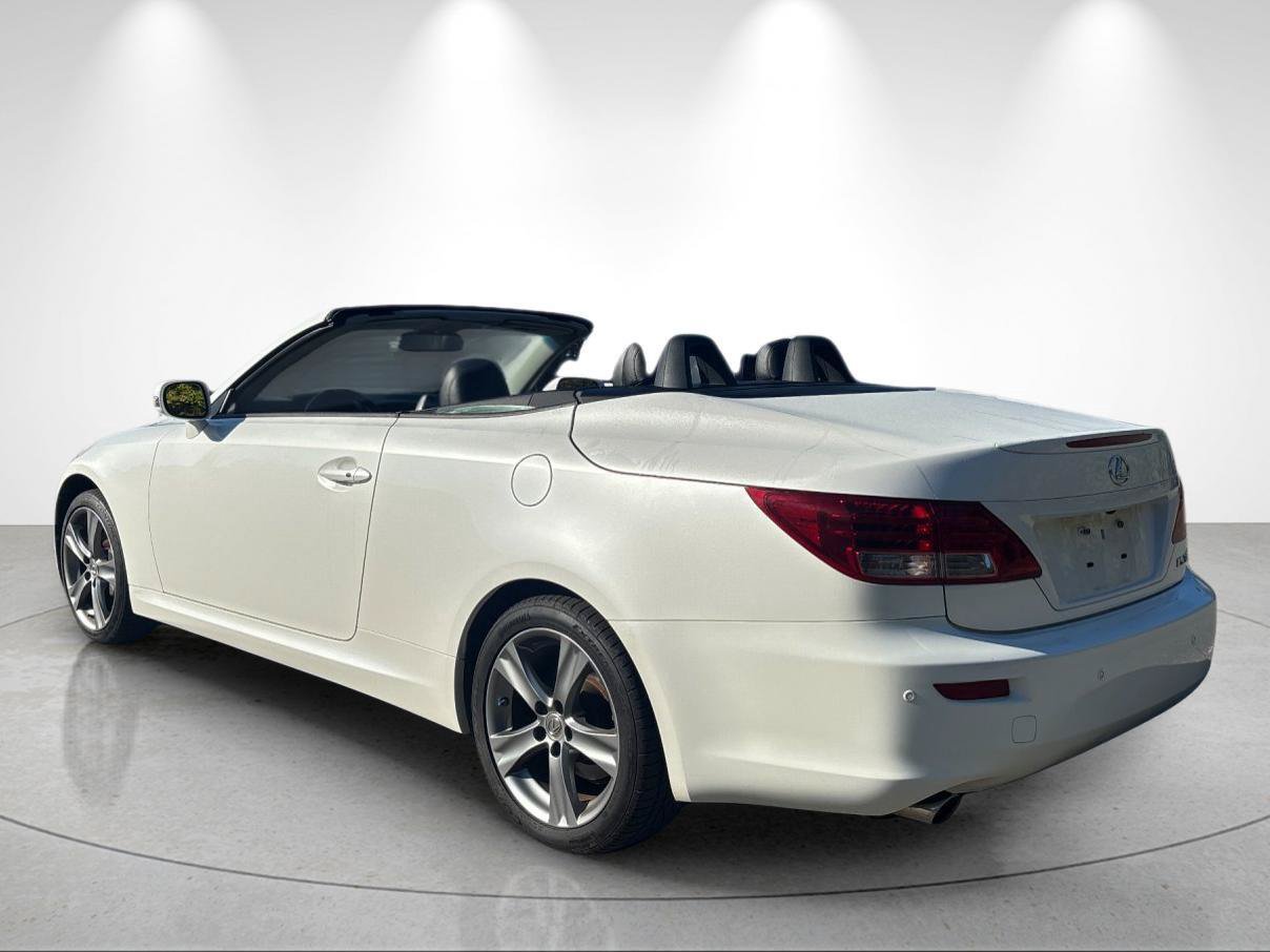 Used 2013 Lexus IS 350C w/ Luxury Pkg RWD image 3