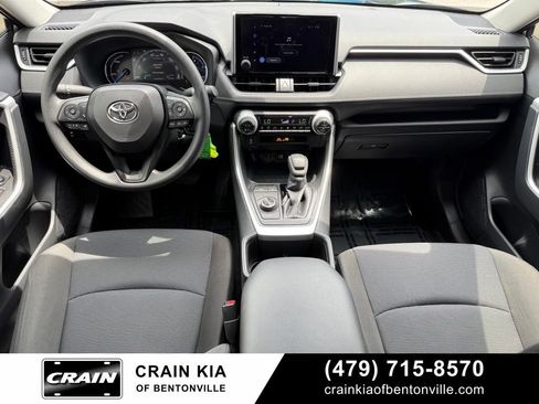 Used 2025 Toyota RAV4 LE AWD/4WD image 28