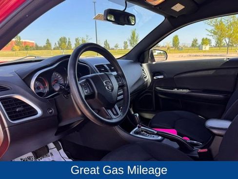Used 2014 Dodge Avenger SE w/ Blacktop Package FWD image 9