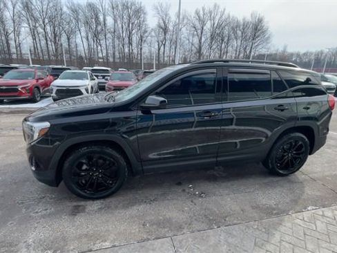 Certified 2021 GMC Terrain SLE w/ Driver Convenience Package image 4