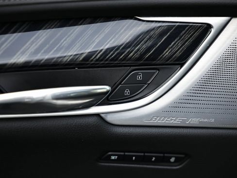 Used 2024 Cadillac XT6 Premium Luxury w/ Technology Package image 15