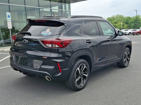 Used 2022 Chevrolet TrailBlazer RS w/ Sun and Liftgate Package AWD/4WD image 6