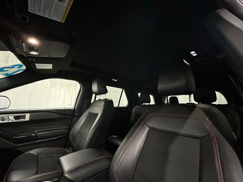 Certified 2023 Ford Explorer ST-Line w/ Class IV Trailer Tow Package image 16