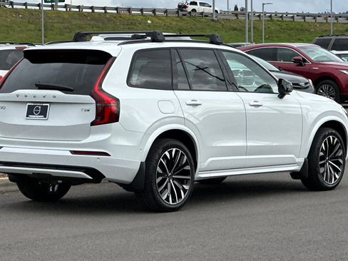 New 2026 Volvo XC90 T8 Ultra w/ Lounge Package AWD/4WD image 3