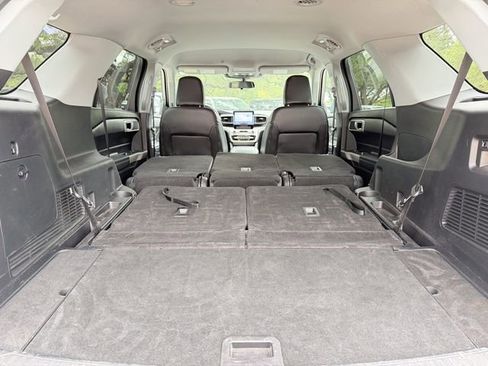 Used 2023 Ford Explorer XLT w/ Equipment Group 202A RWD image 20