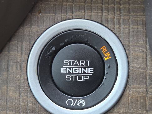Used 2019 RAM 1500 Limited RWD image 12
