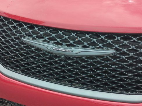 New 2026 Chrysler Pacifica Select FWD image 23