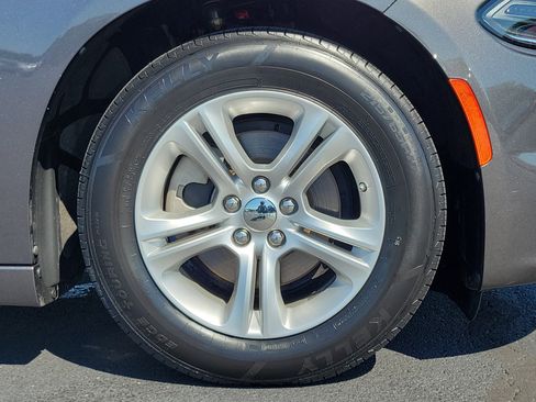 Used 2023 Dodge Charger SXT image 5