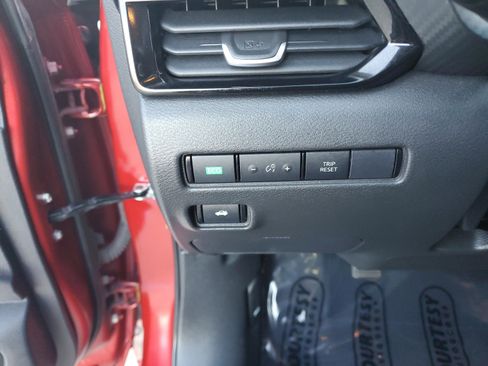 Used 2024 Nissan Sentra SV w/ Trunk Package image 26