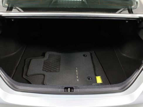 Used 2023 Toyota Camry SE image 16