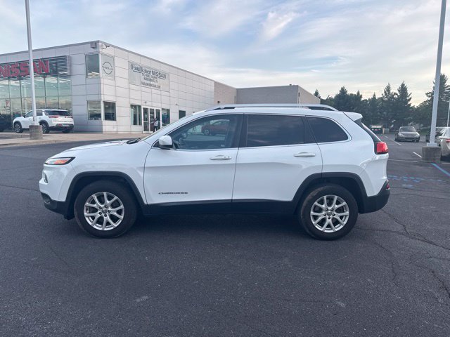 Used 2015 Jeep Cherokee Latitude w/ Comfort/Convenience Group AWD/4WD image 4