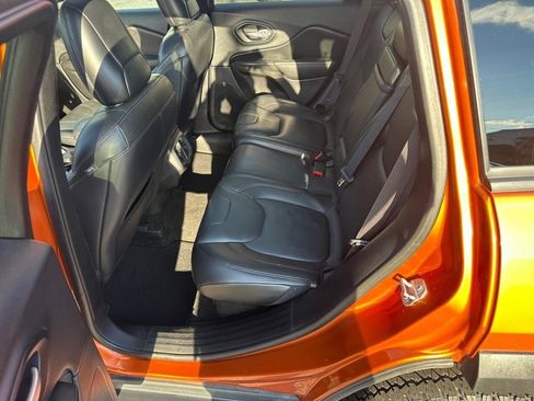 Used 2016 Jeep Cherokee Trailhawk w/ Comfort/Convenience Group image 16