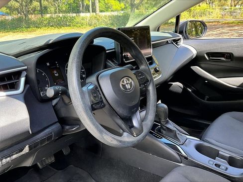 Used 2024 Toyota Corolla LE image 14