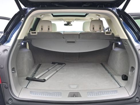 Used 2017 Cadillac XT5 Luxury w/ Driver Awareness Package AWD/4WD image 16