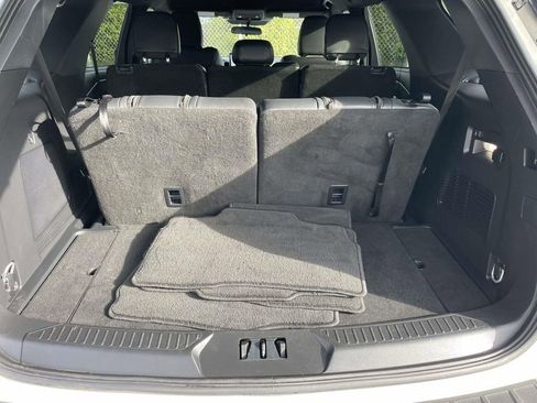 Used 2025 Ford Explorer ST-Line w/ ST-Line Street Pack AWD/4WD image 47