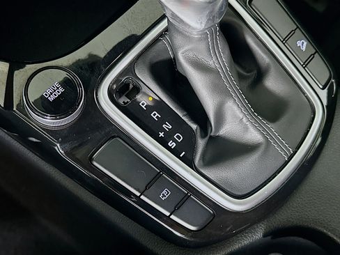 Used 2024 Kia Seltos S image 25