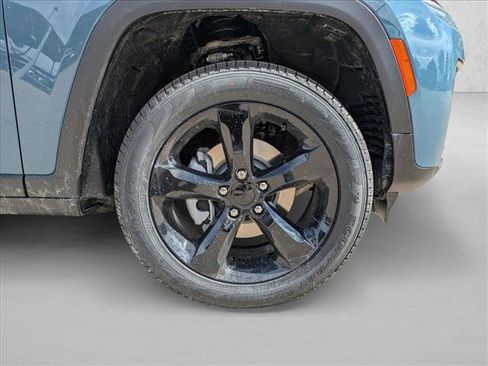 New 2026 Jeep Grand Cherokee Limited image 16