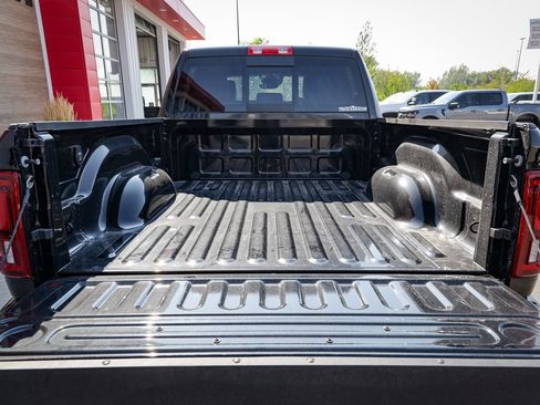 Used 2026 RAM 2500 Laramie AWD/4WD image 5