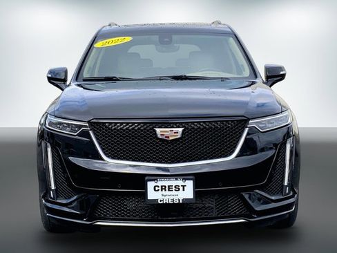 Used 2022 Cadillac XT6 Sport w/ Platinum Package image 2