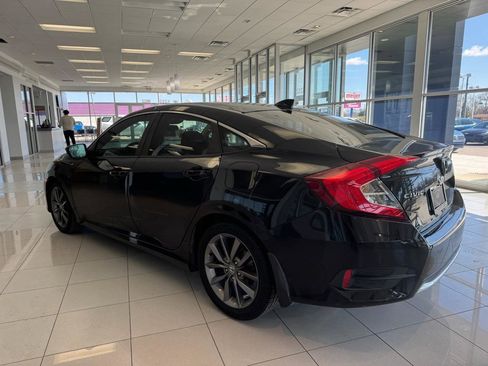 Used 2019 Honda Civic EX image 9