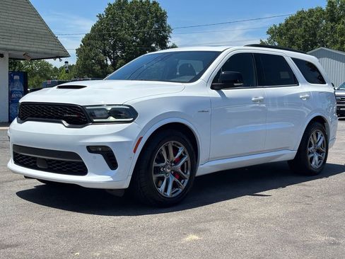 Used 2023 Dodge Durango R/T w/ Tow 'N Go Package AWD/4WD image 8