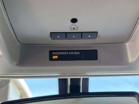 Used 2017 GMC Sierra 1500 SLE w/ SLE Value Package image 25