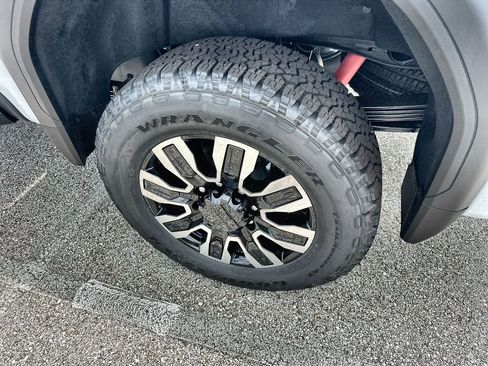 New 2026 GMC Sierra 2500 Denali Ultimate AWD/4WD image 12