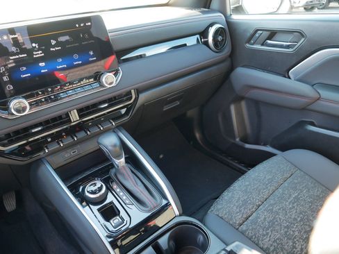 Used 2024 Chevrolet Colorado Z71 w/ Z71 Convenience Package 2 image 11