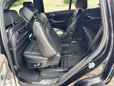 Used 2025 BMW X7 M60i AWD/4WD image 12