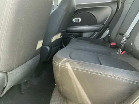 Used 2019 Kia Soul + image 13