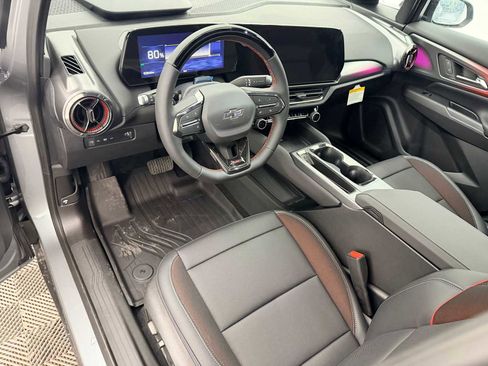 New 2026 Chevrolet Equinox EV RS image 2