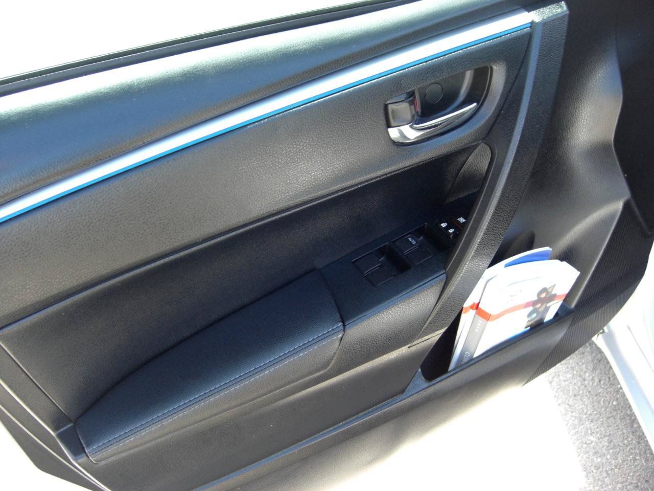 Used 2015 Toyota Corolla S FWD image 20