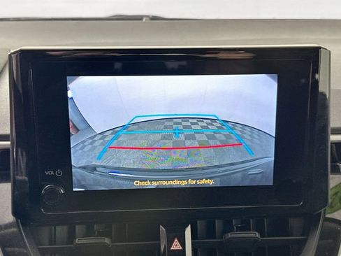 Used 2024 Toyota Corolla LE image 12