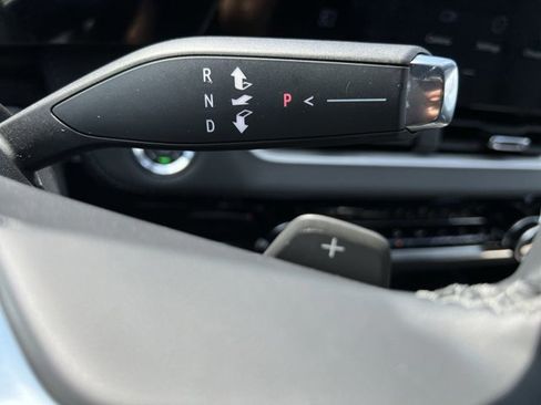 New 2026 Chevrolet Equinox LT w/ Convenience Package II image 16