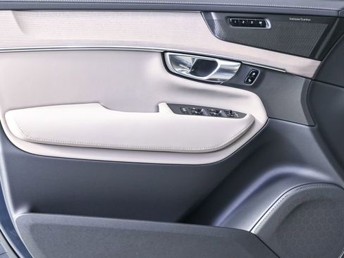 New 2026 Volvo XC90 T8 Ultra w/ Protection Package Premier AWD/4WD image 6