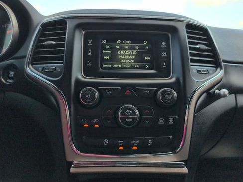 Used 2016 Jeep Grand Cherokee Laredo w/ Quick Order Package 23E AWD/4WD image 24