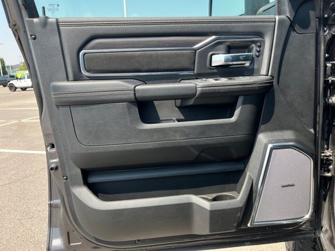 New 2026 RAM 3500 Laramie AWD/4WD image 9